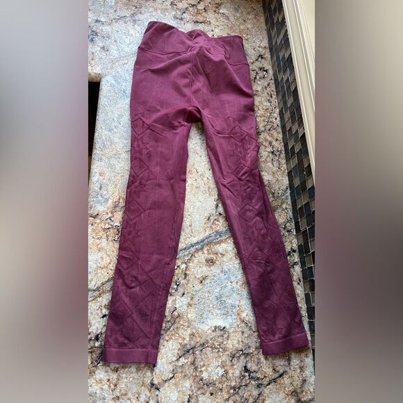 Calia by Carrie Underwood pattern leggings - Picture 4 of 4